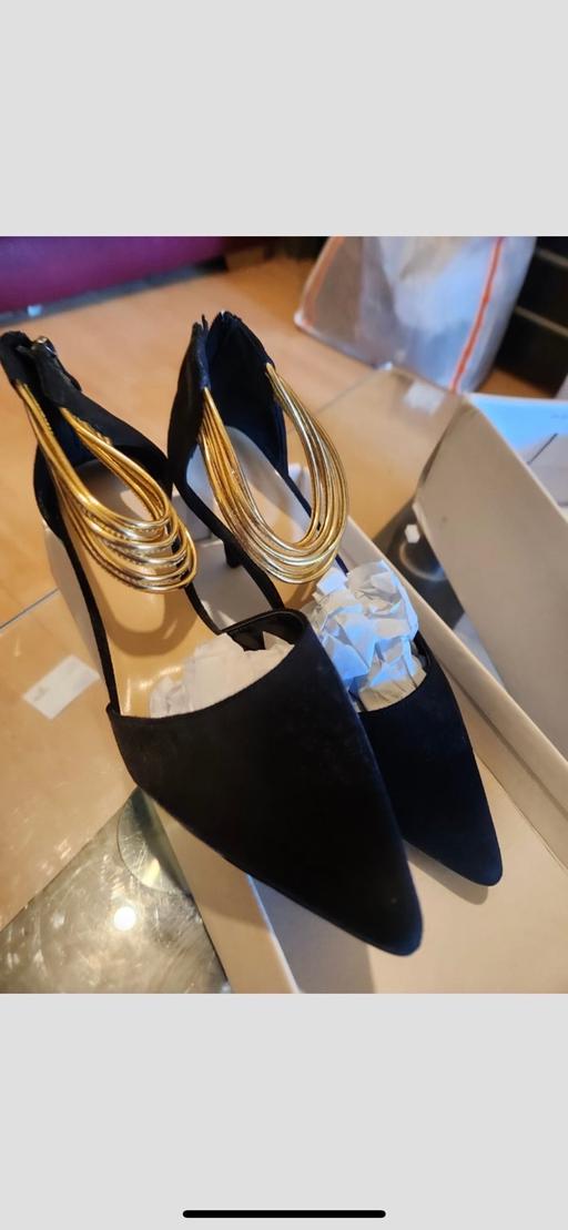 Buy & Sell South West London Streatham Common - South West London - Photos for Brand New heels shoes black gold size 3 £20