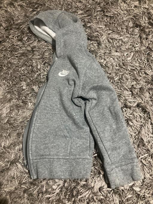 Buy & Sell South West London Raynes Park - South West London - Photos for Boys grey nike hoodie