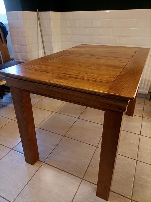 Buy & Sell South East London Plumstead - South East London - Photos for Solid oak dining table set.