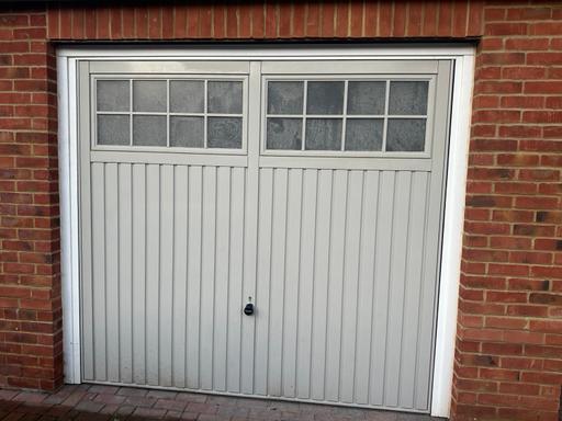 Buy & Sell Essex Thurrock - Essex - Photos for Garage door