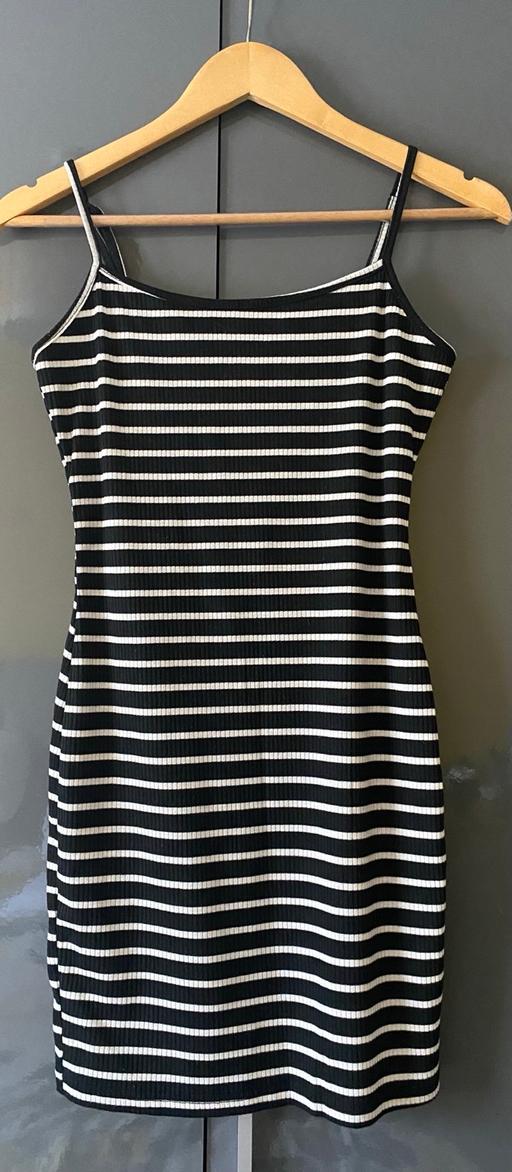 Buy & Sell Kent Medway - Kent - Photos for 💕LADIES SHEIN STRIPED CAMI DRESS💕