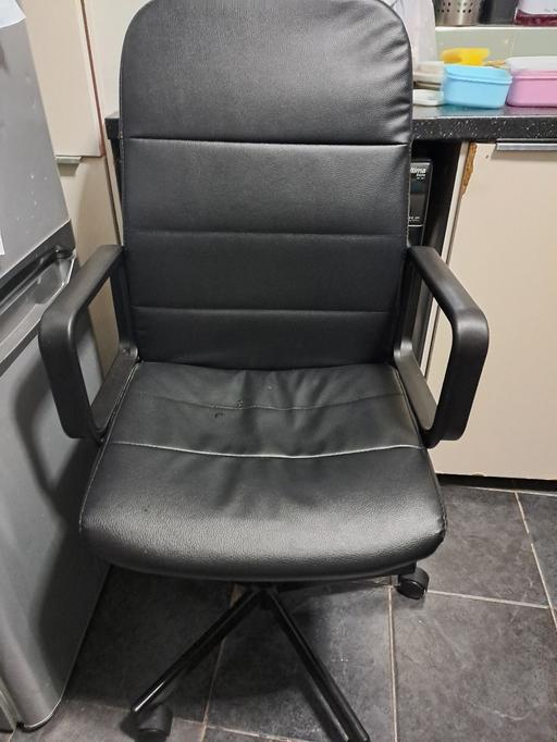 Buy & Sell South East London Forestdale - Croydon - Photos for Swivel chair