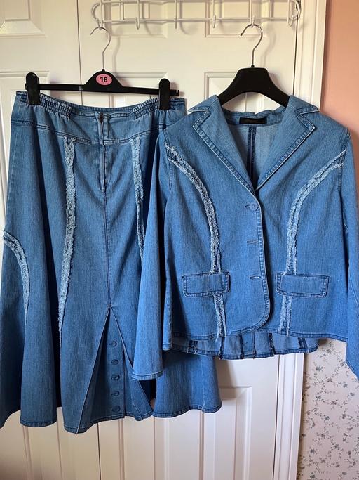 Buy & Sell Cheshire West and Chester Ness - Cheshire West and Chester - Photos for LADIES DENIM SUIT (Size 18)