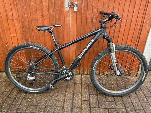 Buy & Sell Surrey Mole Valley - Photos for Bikes mountain bike