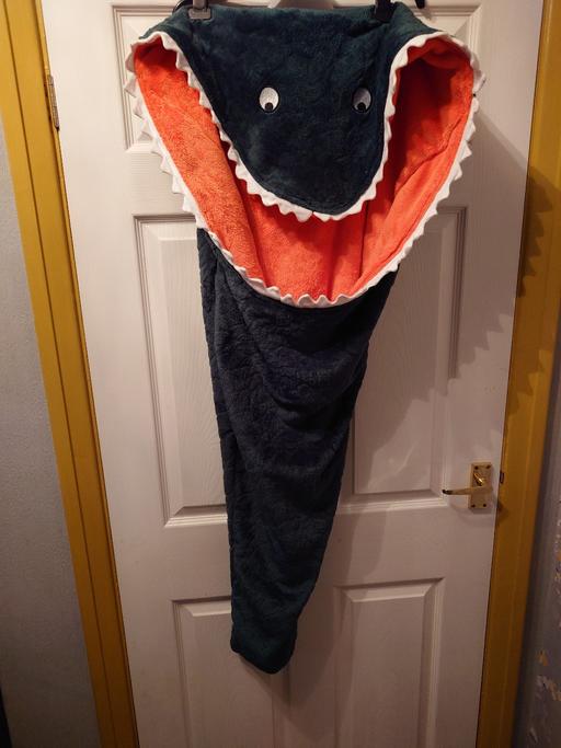 Buy & Sell Leicestershire Charnwood - Photos for Boys wearable shark blanket