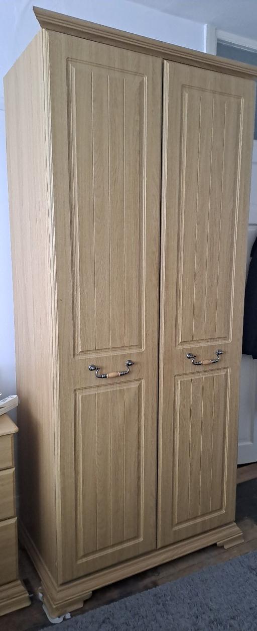 Buy & Sell South East London Shirley - South East London - Photos for Wardrobe