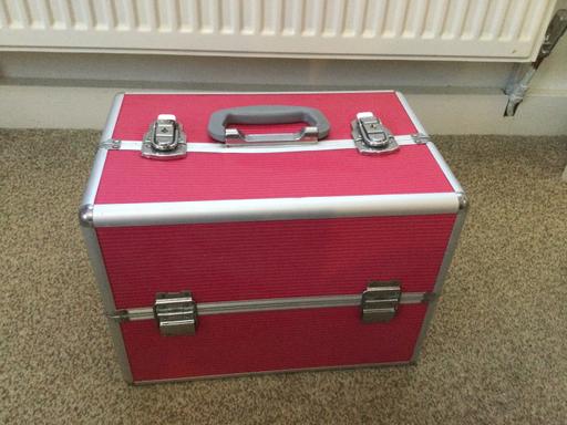 Buy & Sell South West London Sutton - Photos for Vanity case