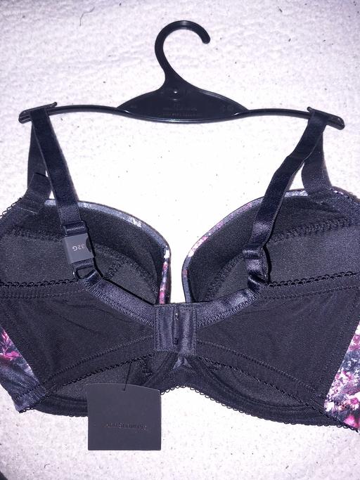 Buy & Sell North London Oakwood - North London - Photos for Ann Summers Dark Floral Bra 32G