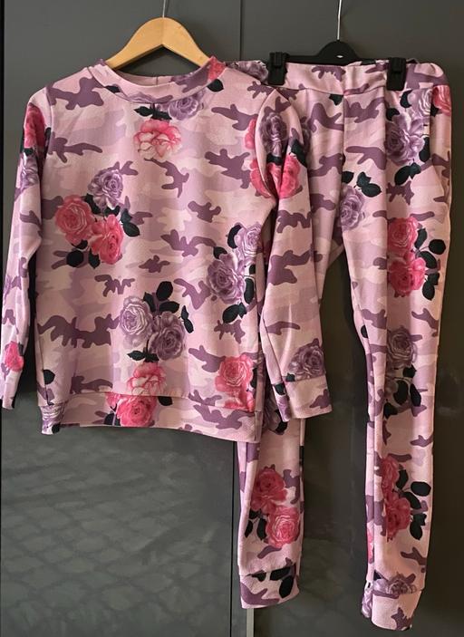 Buy & Sell Kent Medway - Kent - Photos for 💕LADIES FLORAL/ARMY TRACKSUIT💕