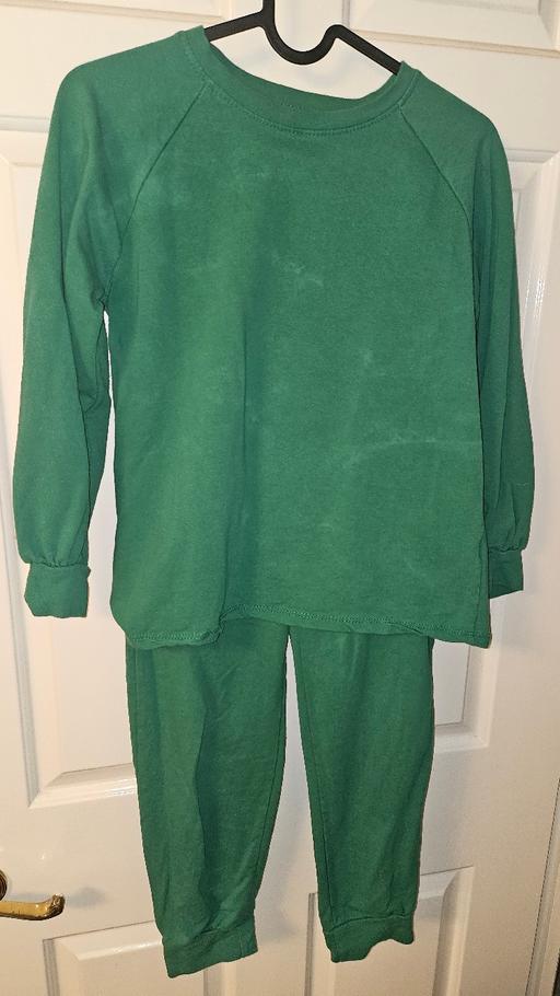 Buy & Sell Essex Brentwood - Photos for Green girls tracksuit age8/10yrs