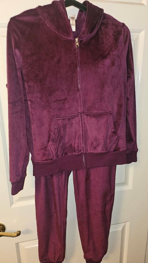 Buy & Sell Essex Brentwood - Photos for Girls purple velour set age8/10yrs