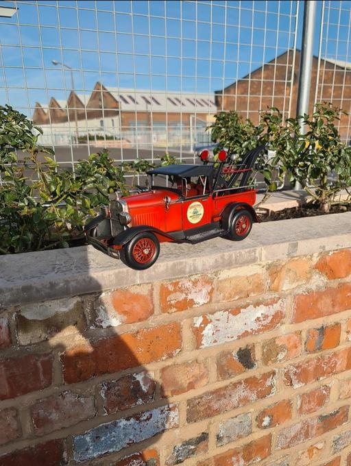 Buy & Sell Leicestershire Leicester - Photos for Decorative Red And Black Vintage Style Recove