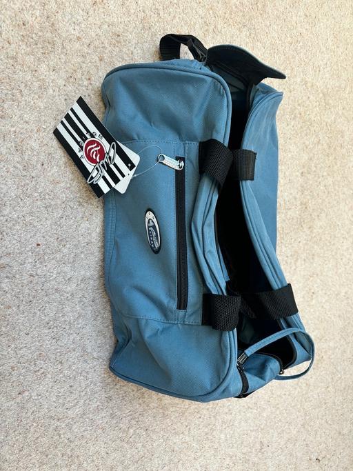 Buy & Sell South West London Southfields - South West London - Photos for Club holiday blue bag