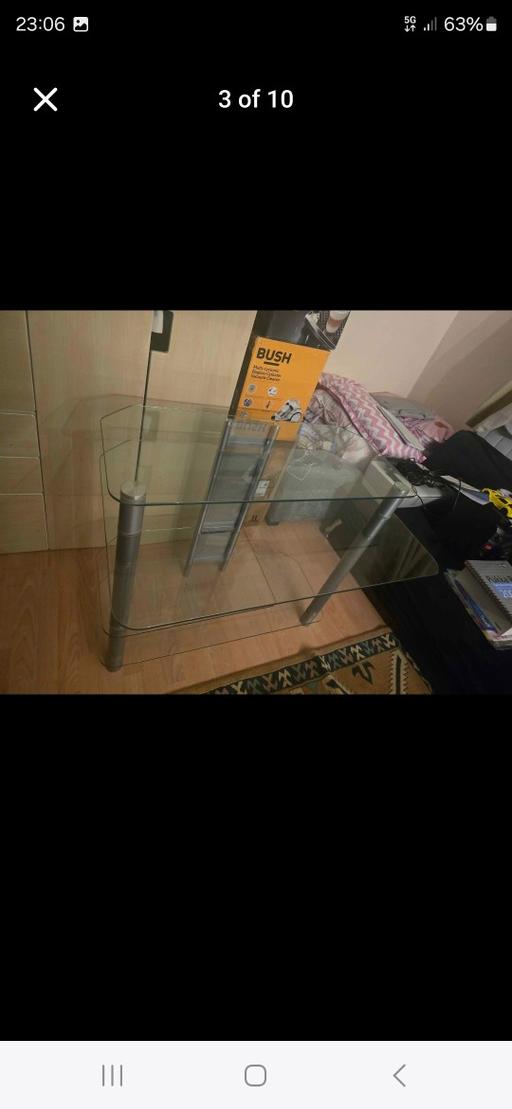 Buy & Sell North London Edmonton - N9 - Photos for tv stand & Table