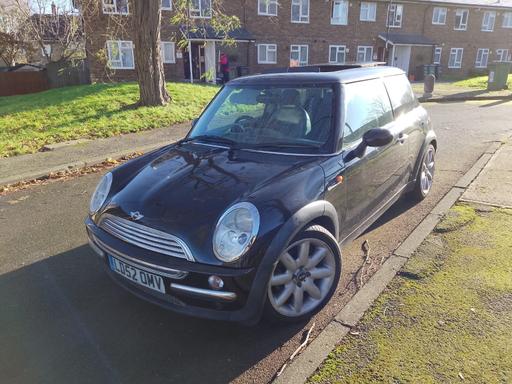 Vehicles South East London Southend - South East London - Photos for 2002 MINI COOPER 1.6