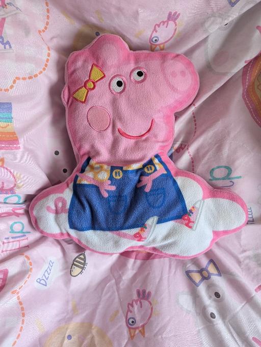 Buy & Sell Caerphilly - Wales Ochrwyth - Caerphilly - Photos for Peppa pig cushion