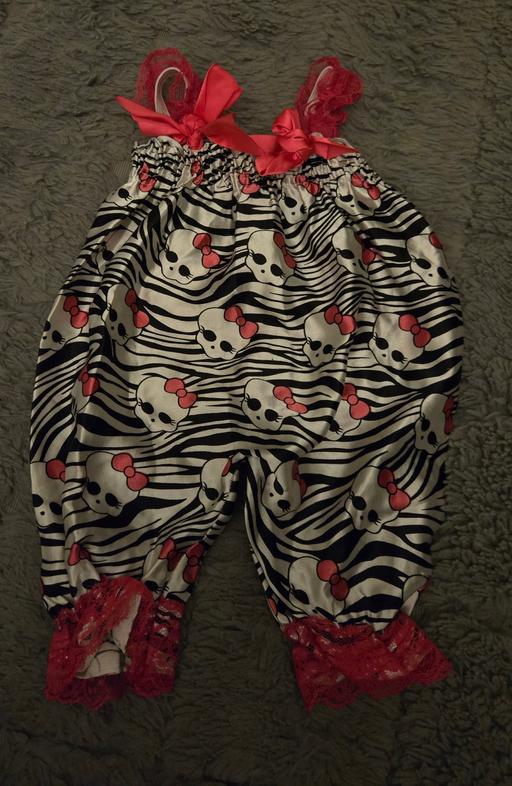 Buy & Sell West Yorkshire Kirklees - Photos for Handmade Skull Romper Suit - 0-3 months