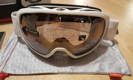 Buy & Sell Surrey Waverley - Photos for GIRO Basis Unisex Winter Sport Goggles - New!