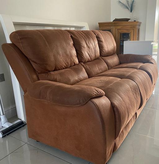 Buy & Sell Hertfordshire Watford - Photos for plush sofa