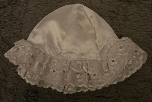 Buy & Sell West Yorkshire Kirklees - Photos for White Bonnet - Newborn