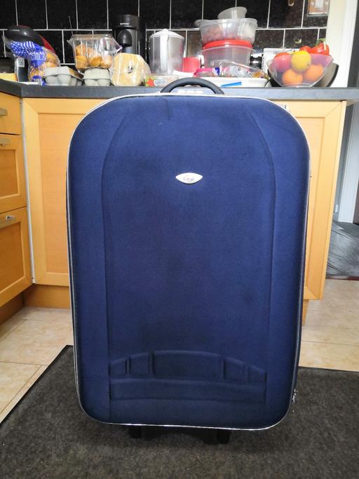 Buy & Sell North West London Belsize Park - North West London - Photos for Suitcase