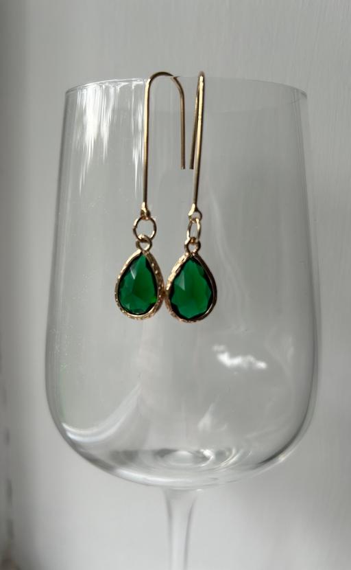 Buy & Sell Hertfordshire Dacorum - Photos for Green crystal drop earrings