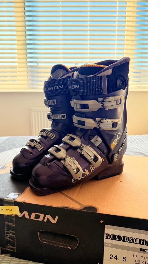 Buy & Sell Warwickshire Rugby - Photos for Salmon Evolution 9.0 Ski Boots - Size 6