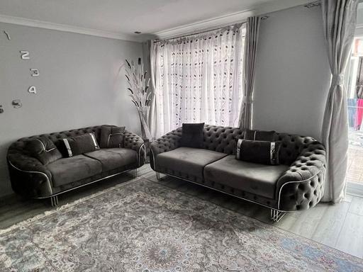Buy & Sell Brent East Lane Business Park - Brent - Photos for 3+2 seater Madrid sofa available