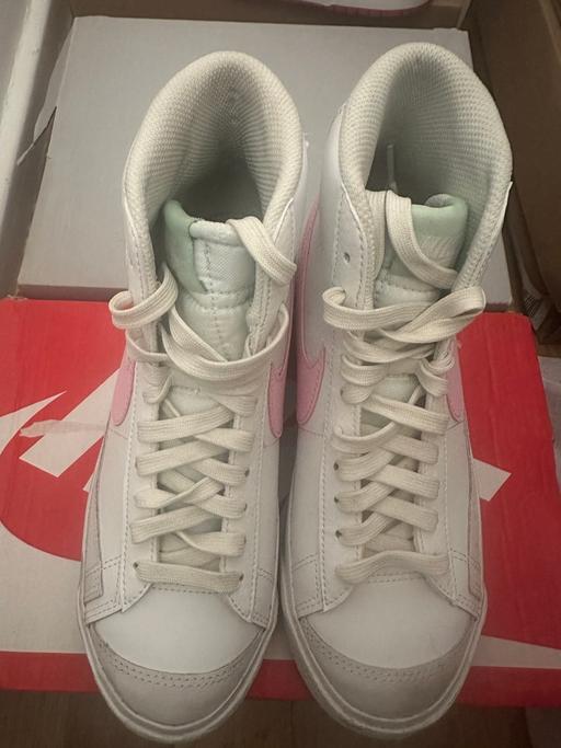 Buy & Sell South West London Tooting Bec - South West London - Photos for Nike trainers