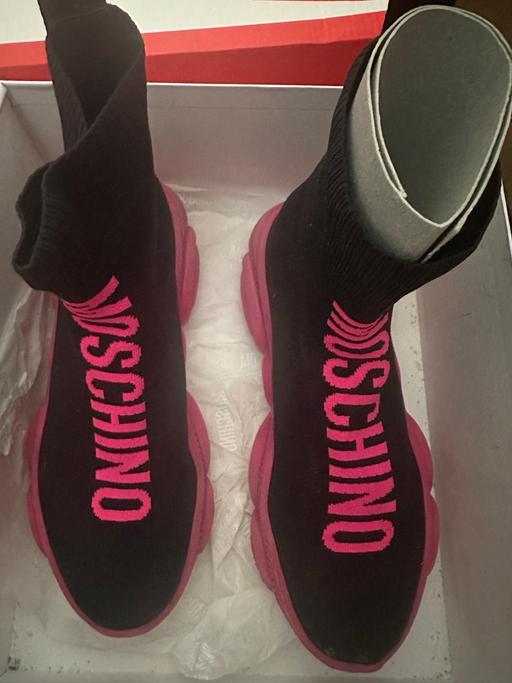 Buy & Sell South West London Tooting Bec - South West London - Photos for Moschino trainers