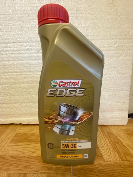 Vehicles West London Acton - West London - Photos for Castrol edge titanium 5W _ 30LL