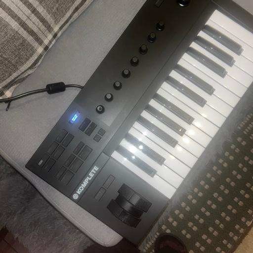 Buy & Sell West Northamptonshire Dallington - West Northamptonshire - Photos for Native Instruments A25 - midi controller