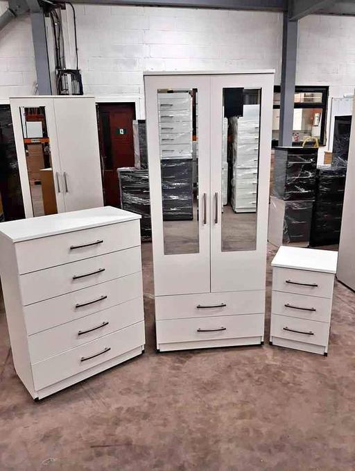 Buy & Sell Brent East Lane Business Park - Brent - Photos for 2 door wardrobe