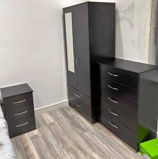 Buy & Sell Brent East Lane Business Park - Brent - Photos for 2 door wardrobe