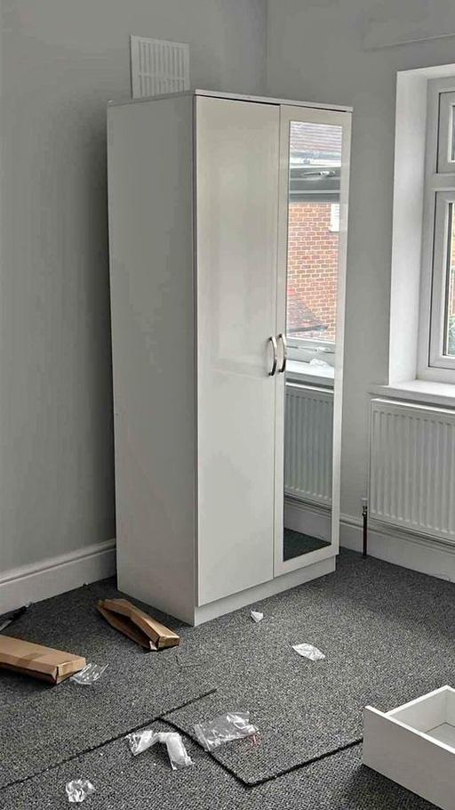 Buy & Sell Brent East Lane Business Park - Brent - Photos for 2 door wardrobe