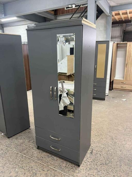Buy & Sell Brent East Lane Business Park - Brent - Photos for 2 door wardrobe