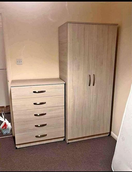 Buy & Sell Brent East Lane Business Park - Brent - Photos for 2 door wardrobe