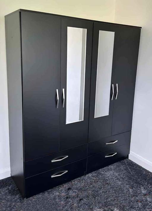 Buy & Sell Brent East Lane Business Park - Brent - Photos for 4 door wardrobe