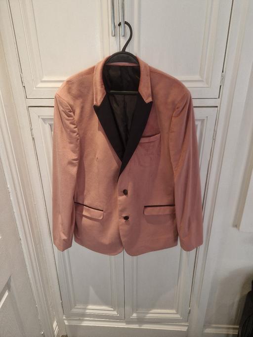 Buy & Sell Derbyshire Chesterfield - Photos for mens pink velvet jacket