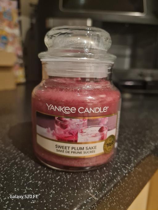 Buy & Sell Surrey Spelthorne - Photos for Yankee candle