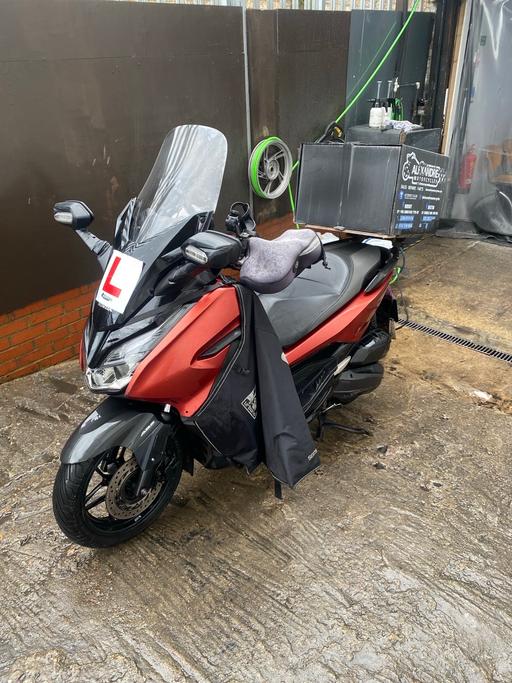 Vehicles South West London Stockwell - South West London - Photos for Honda FORZA not nmax pcx Yamaha xmax piaggio