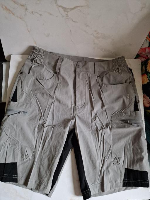 Buy & Sell Oxfordshire Cherwell - Photos for cargo shorts Size L