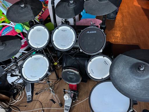 Buy & Sell Greater Manchester Rochdale - Photos for Roland and alesis crimson mixed kit with e 