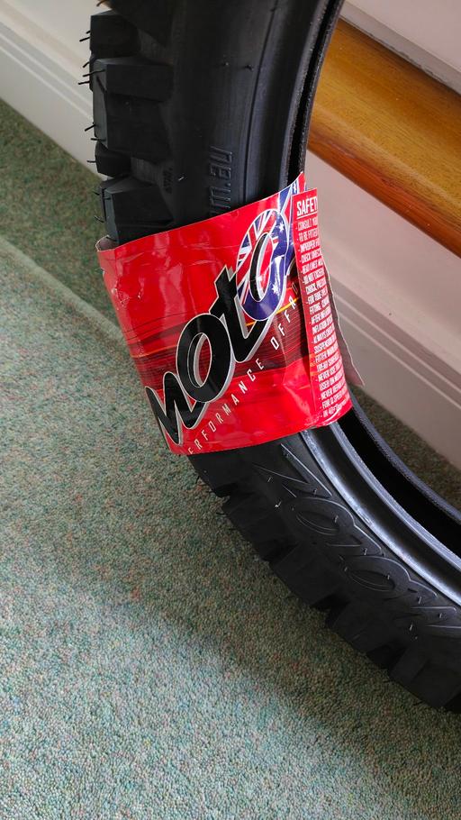 Vehicles Surrey Elmbridge - Photos for MOTOZ MOTORCYCLE TYRE 130/90/18