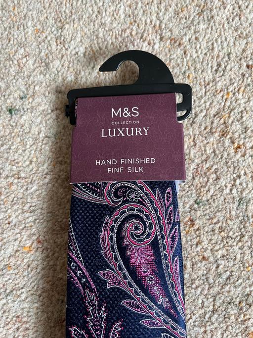 Buy & Sell Warwickshire North Warwickshire - Photos for M&S Luxury Fine Silk Tie – Navy Mix Paisley