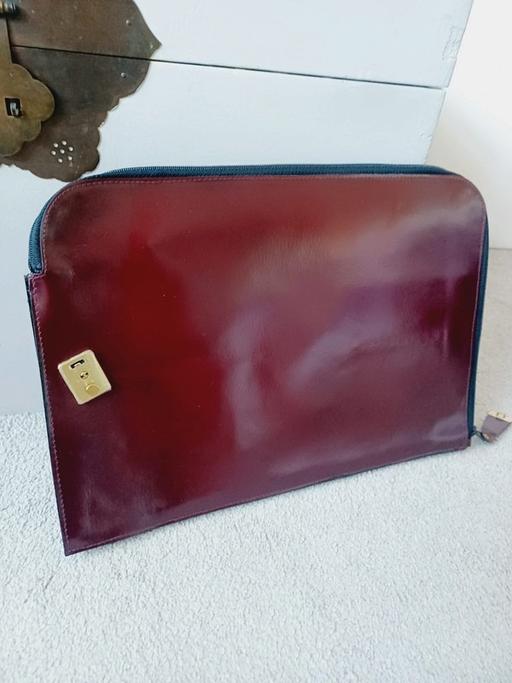 Buy & Sell Barnet New Barnet - Barnet - Photos for A4 briefcase in Burgundy bonded leather,