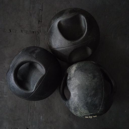 Buy & Sell North West London Abbey Road - North West London - Photos for Dual-handle Medicine Balls - Gym Equipment