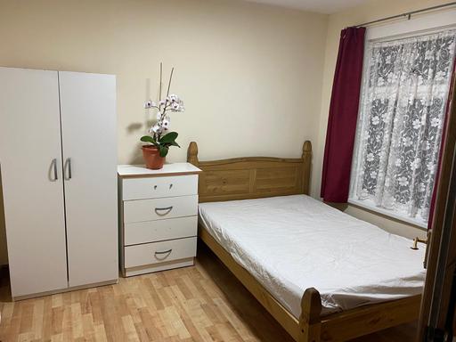 Residential Property East London Maryland - East London - Photos for 3 double rooms for rent e15