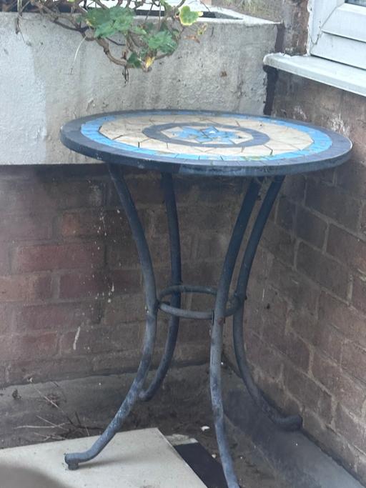 Buy & Sell East London Cubitt Town - East London - Photos for Garden table