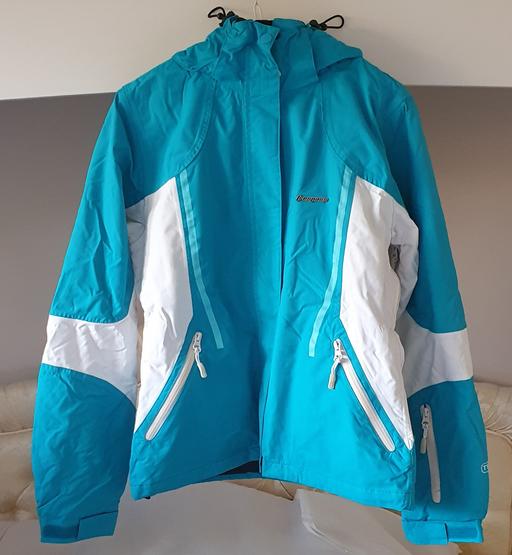 Buy & Sell Surrey Epsom and Ewell - Photos for Ladies Trespass Ski Jacket Medium